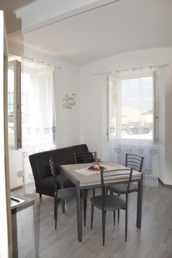 Lescen White Residence - Swimming Pool Лецено Екстериор снимка