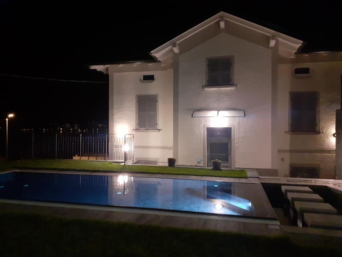 Lescen White Residence - Swimming Pool Лецено Екстериор снимка